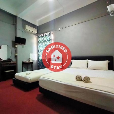 Spot On 89994 Rz Gold Hotel Kuala Kerai Kültér fotó