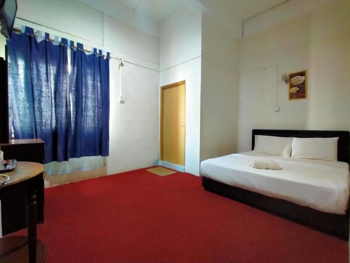 Spot On 89994 Rz Gold Hotel Kuala Kerai Kültér fotó